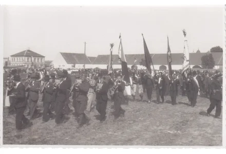 Fotografie - škola v Kunraticích