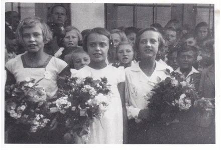Fotografie - škola v Kunraticích
