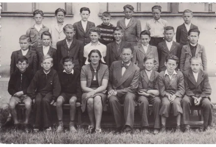 Fotografie - škola v Kunraticích