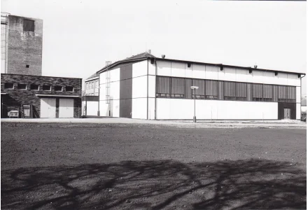 Fotografie - škola v Kunraticích