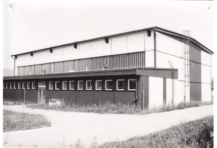 Fotografie - škola v Kunraticích