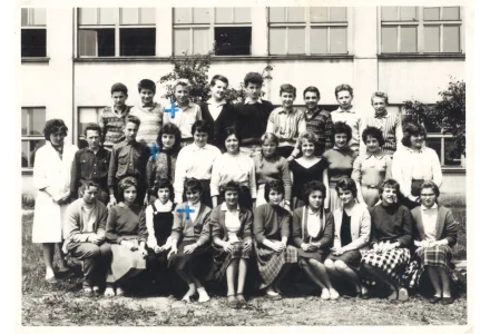 Fotografie - škola v Kunraticích