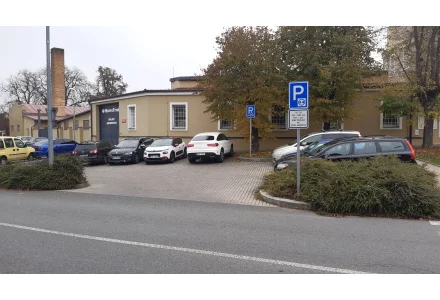 Parkoviště 3h na náměstí prezidenta Masaryka