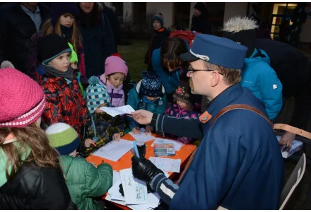 ADVENT PŘED RADNICÍ - pořádá RC U Motýlků