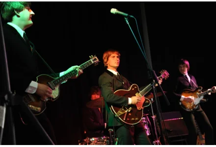 Koncert hudební skupiny-Brouci Band-The Beatles Revival dne 18.5.2014 od 16.00hod v sokolovně,K Šeberáku 161/16