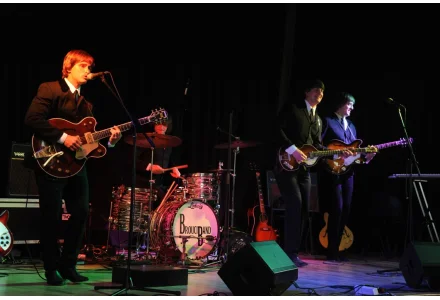 Koncert hudební skupiny-Brouci Band-The Beatles Revival dne 18.5.2014 od 16.00hod v sokolovně,K Šeberáku 161/16