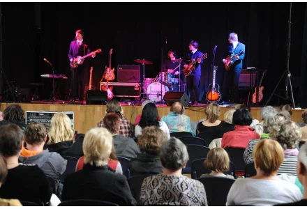 Koncert hudební skupiny-Brouci Band-The Beatles Revival dne 18.5.2014 od 16.00hod v sokolovně,K Šeberáku 161/16