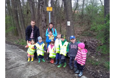 Poděkování dobrovolníkům za aktivní účast na akci - UKLIĎME SVĚT - UKLIĎME KUNRATICE Ukliďme - Kunratice 8.dubna 2017