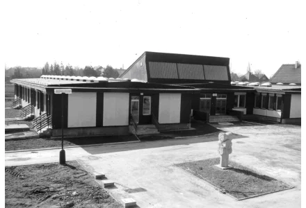 Fotografie - škola v Kunraticích