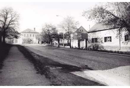 Fotografie - škola v Kunraticích